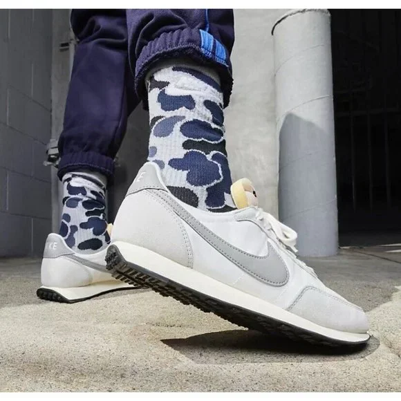 Nike Waffle Trainer 2 SE Men's Sneaker Shoe Limited Edition Cream DM0180-100 - Picture 5 of 11